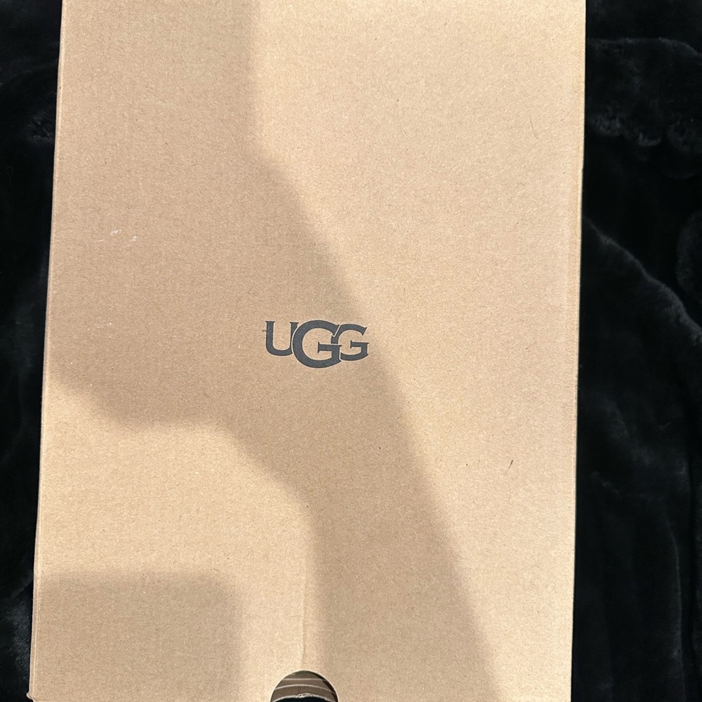 Ugg Slippers - image 3